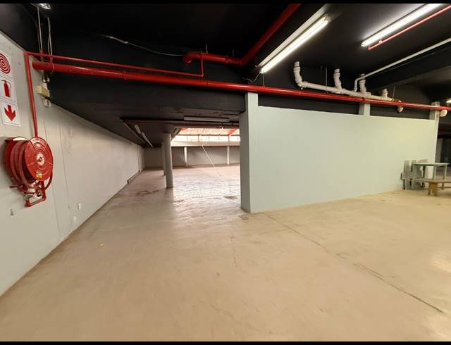 841M² SHOWROOM TO LET IN CONGELLA